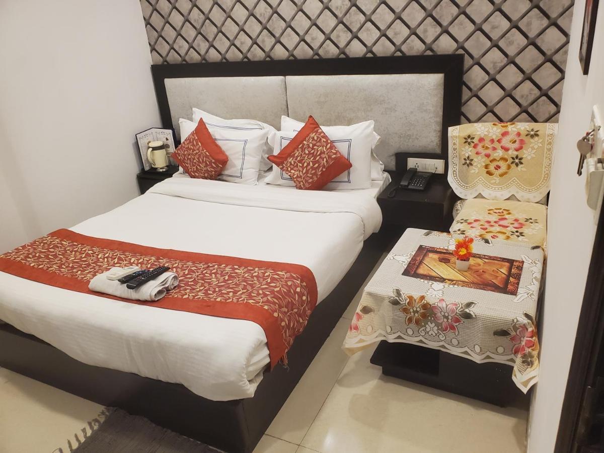 Hotel Aashiyana Inn 뉴델리 외부 사진