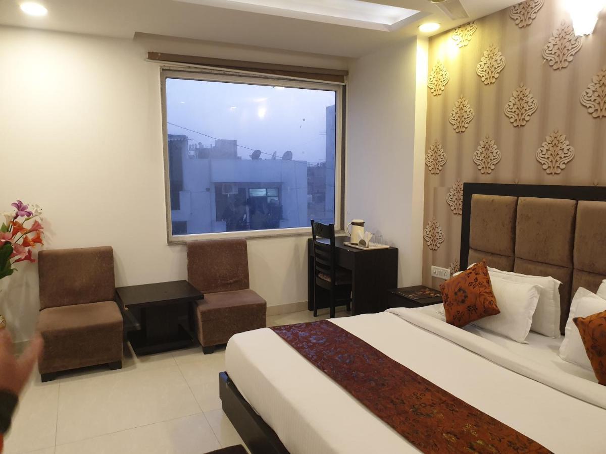 Hotel Aashiyana Inn 뉴델리 외부 사진