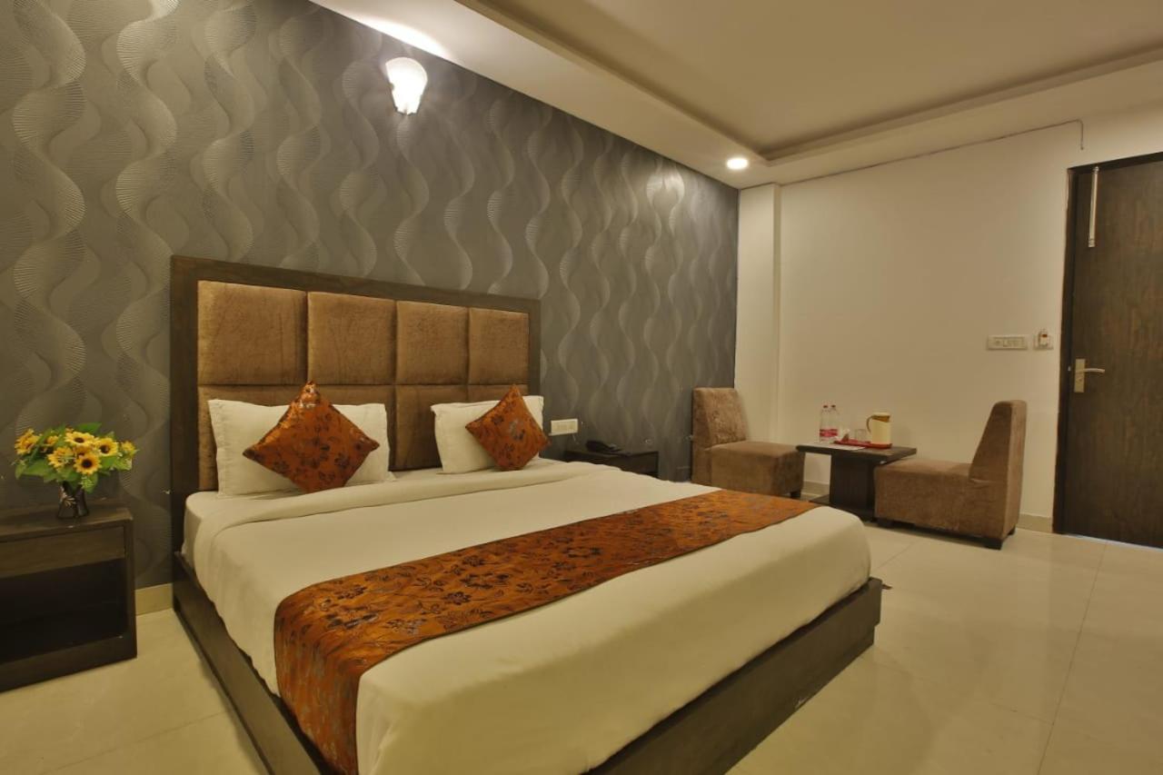 Hotel Aashiyana Inn 뉴델리 외부 사진