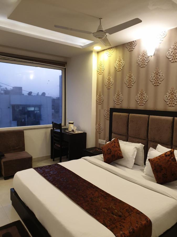 Hotel Aashiyana Inn 뉴델리 외부 사진